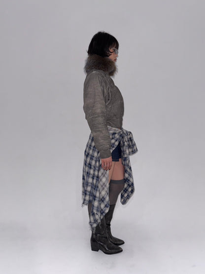 Command in color blouson