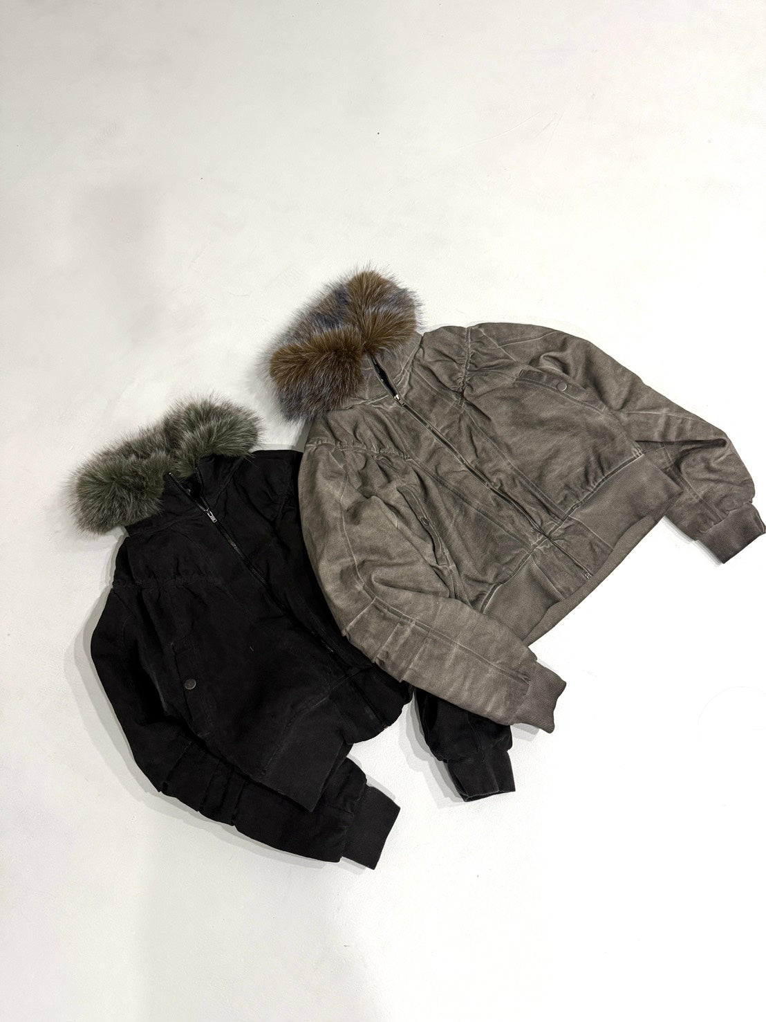 Command in color blouson