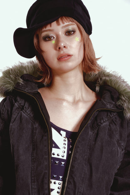 Command in color blouson