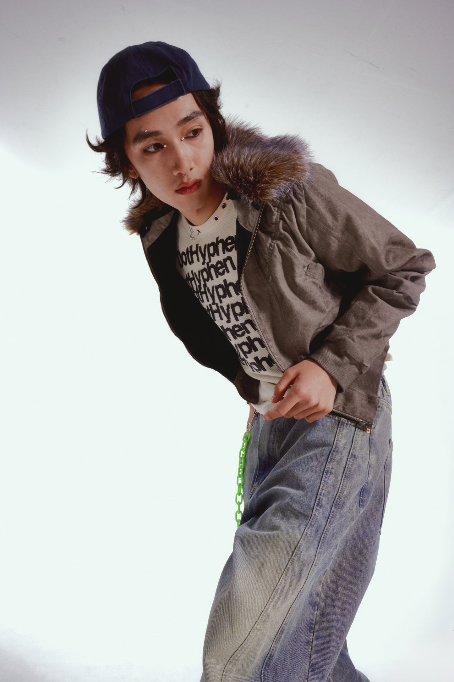 Command in color blouson