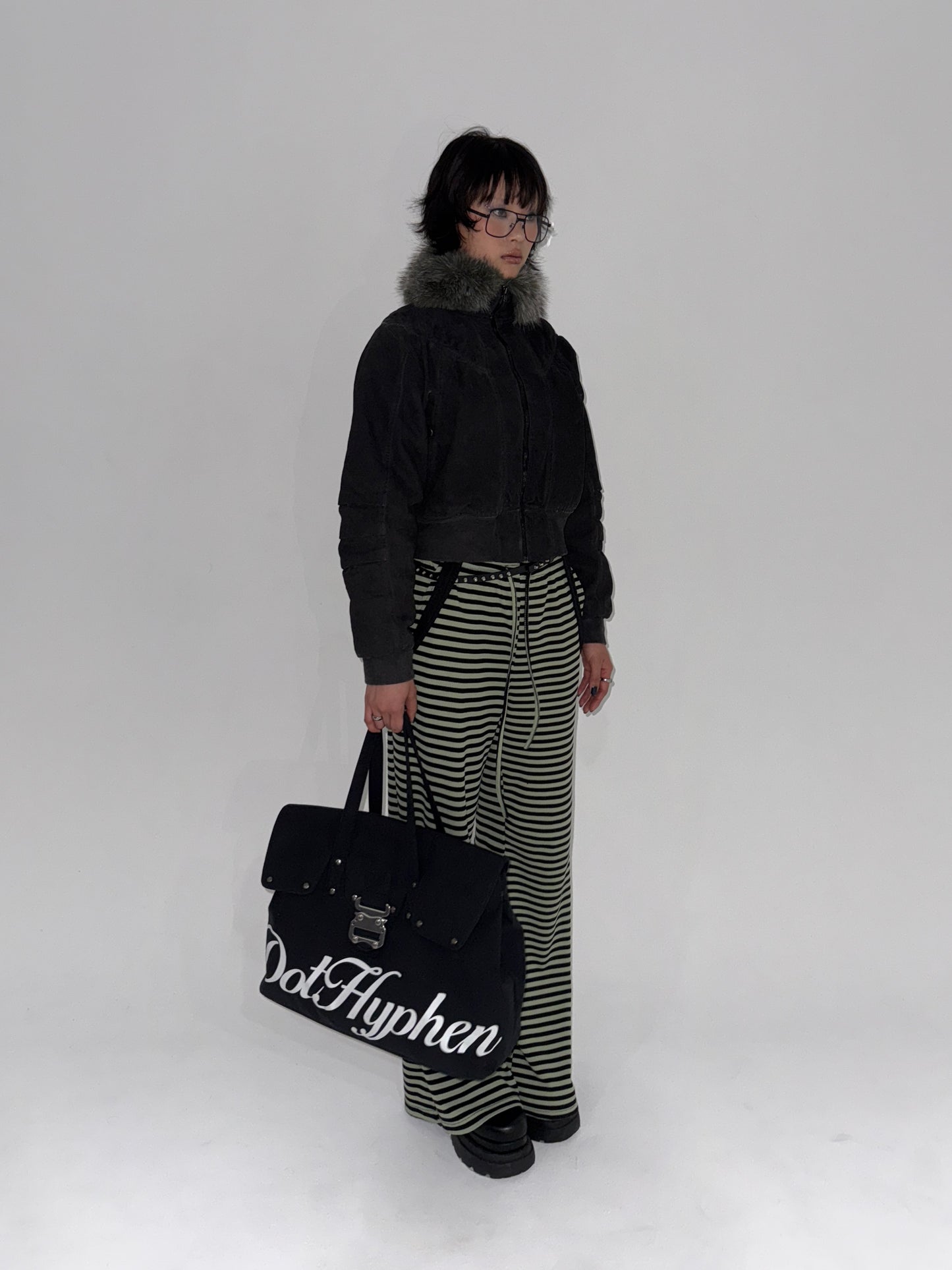 Command in color blouson