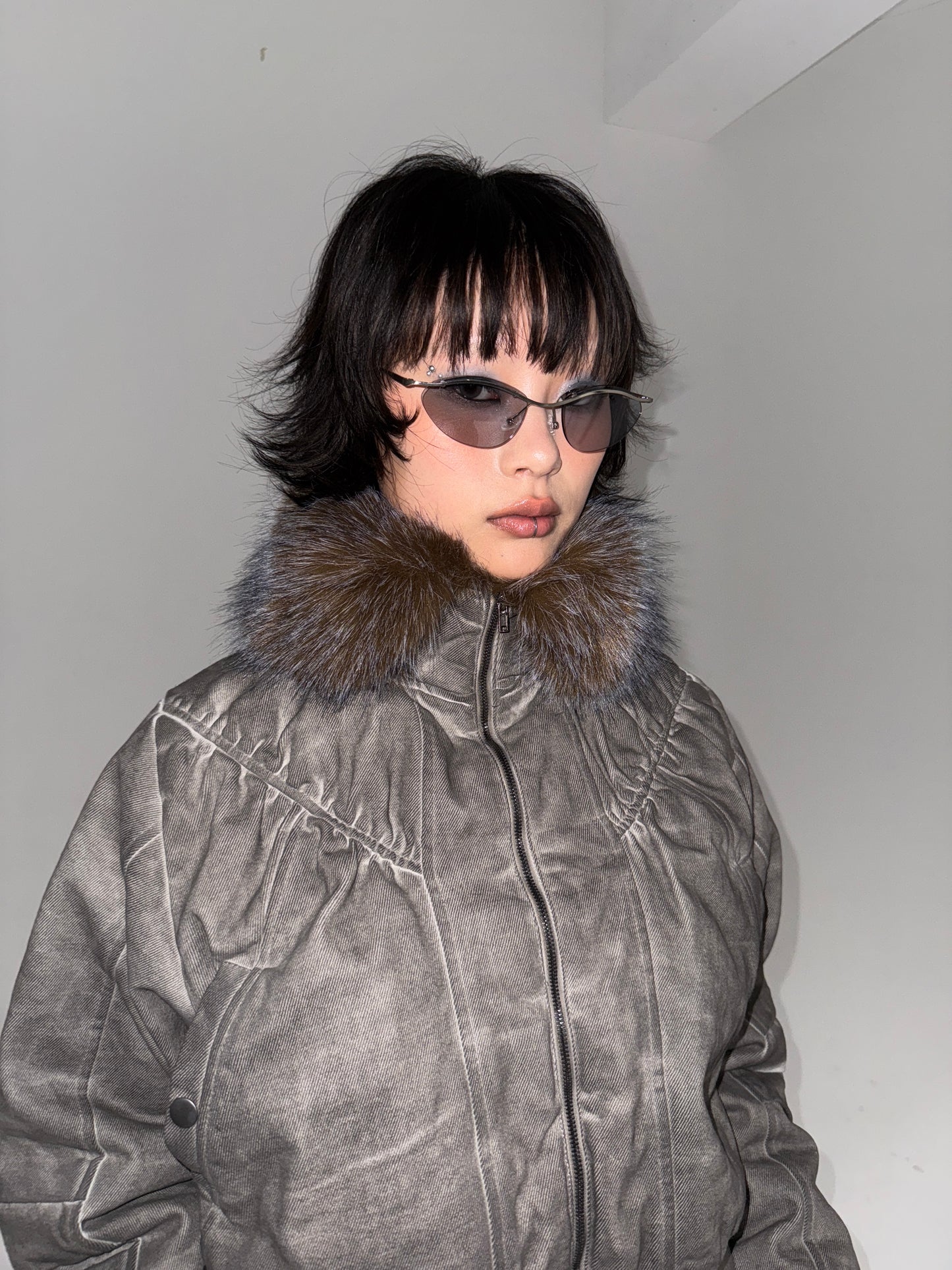 Command in color blouson