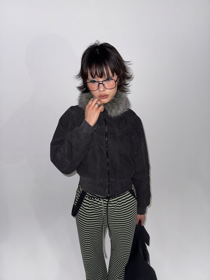 Command in color blouson